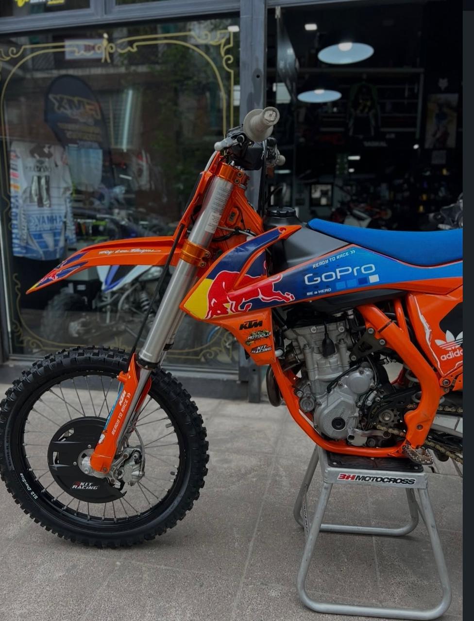 Moto KTM 250 SX-F modelo 2016 - Imagen 9
