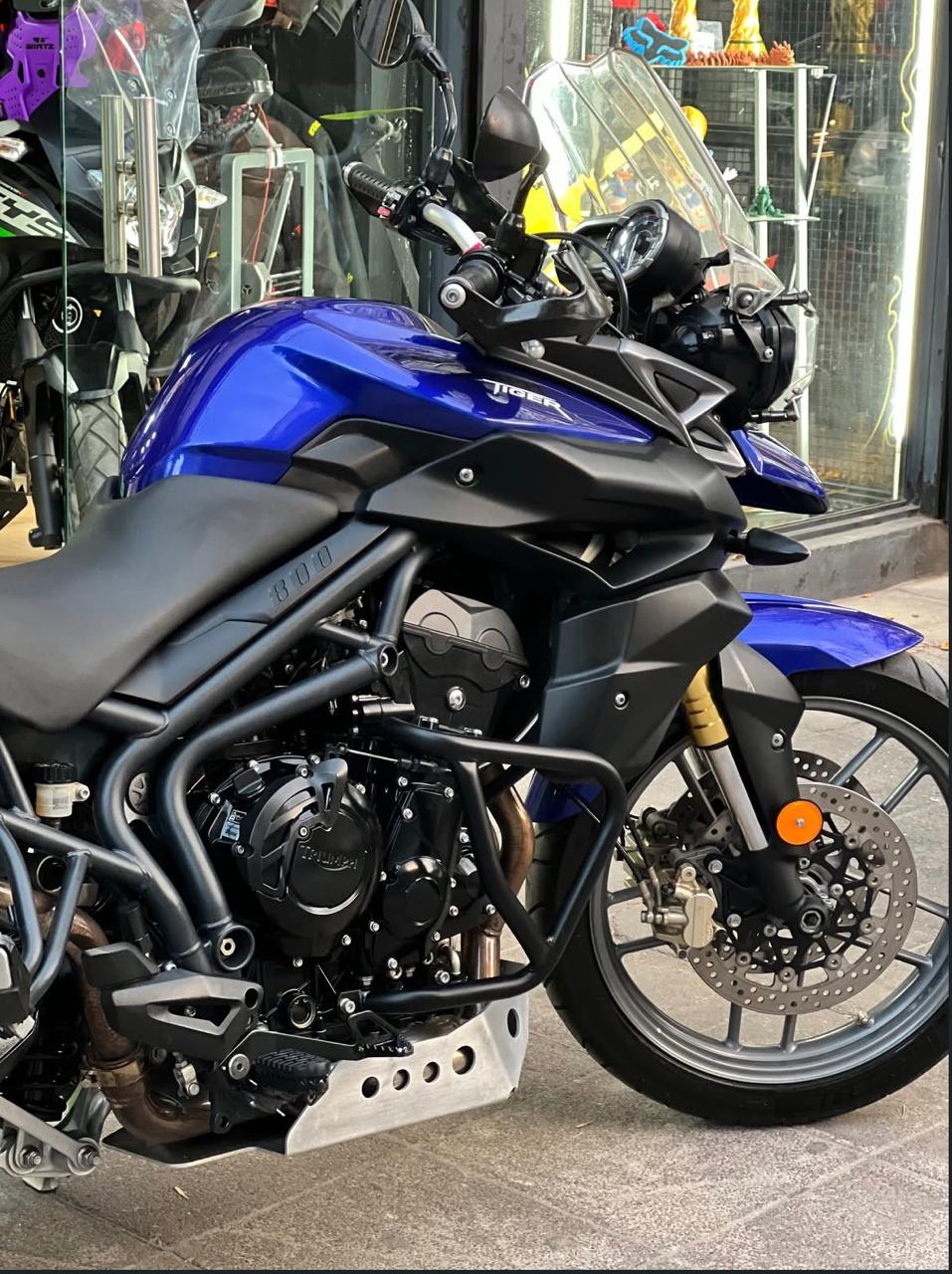 Moto Triumph Tiger 800 modelo 2012 - Imagen 3