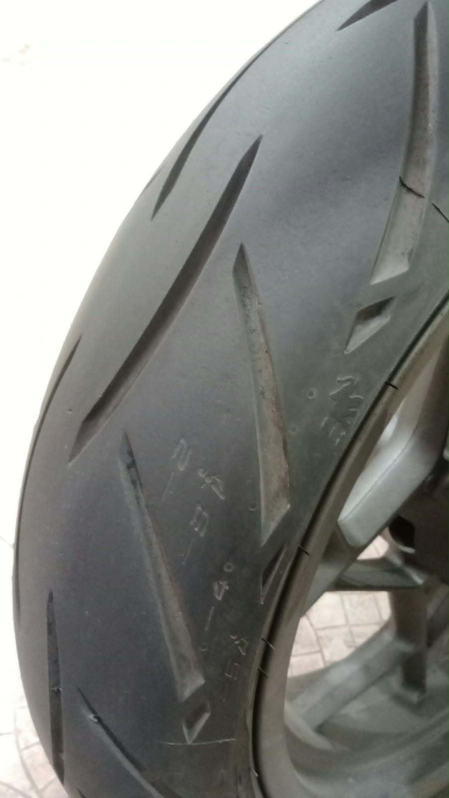 Moto Benelli 302R modelo 2018 - Imagen 5