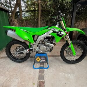 Moto Kawasaki KXF 250 modelo 2024